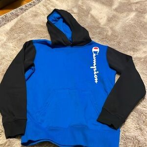 Kids Champion sweatshirt/ hoodie